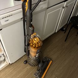 Dyson Ball Animal 3 Extra Bagless