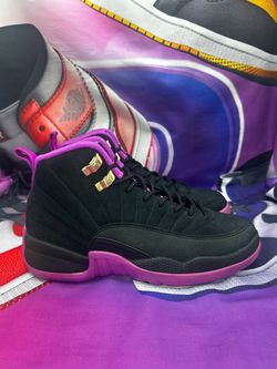 Jordan Retro 12 “Hyper Violet”