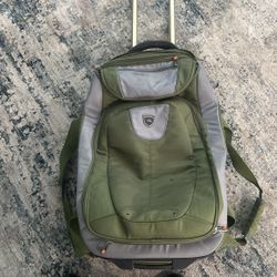 High Sierra suite Case With Back Pack Straps 