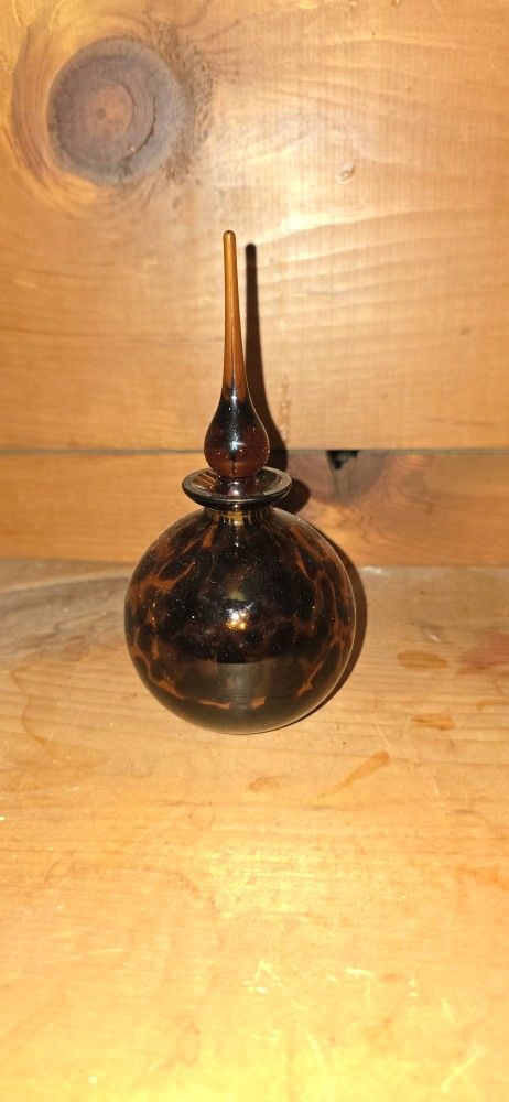 Vintage
Tortoise Shell Glass Perfume Bottle