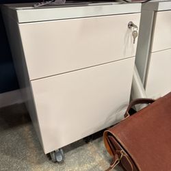 Filing Cabinet With Key