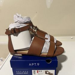 Women’s Sandals 
