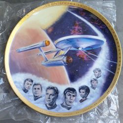 Selling Collectible Star Wars And Start Trek Plates With Proof Of Authenticity 