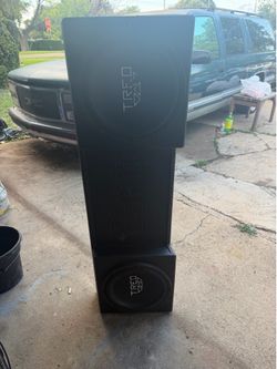 Enclosed dual 12” box with Treo speakers