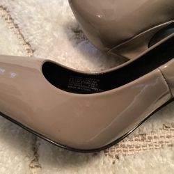 Calvin Klein Women Pump