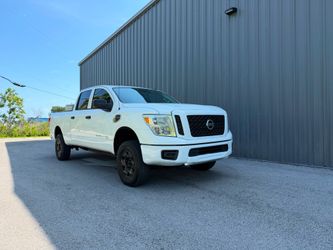 2019 NISSAN TITAN 4X4 DIESEL - CLEAN TITLE - NO ACCIDENTS