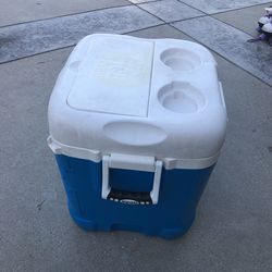 Igloo ICE CUBE 50qt.
