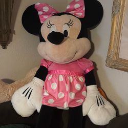 Huge Minnie Mouse 