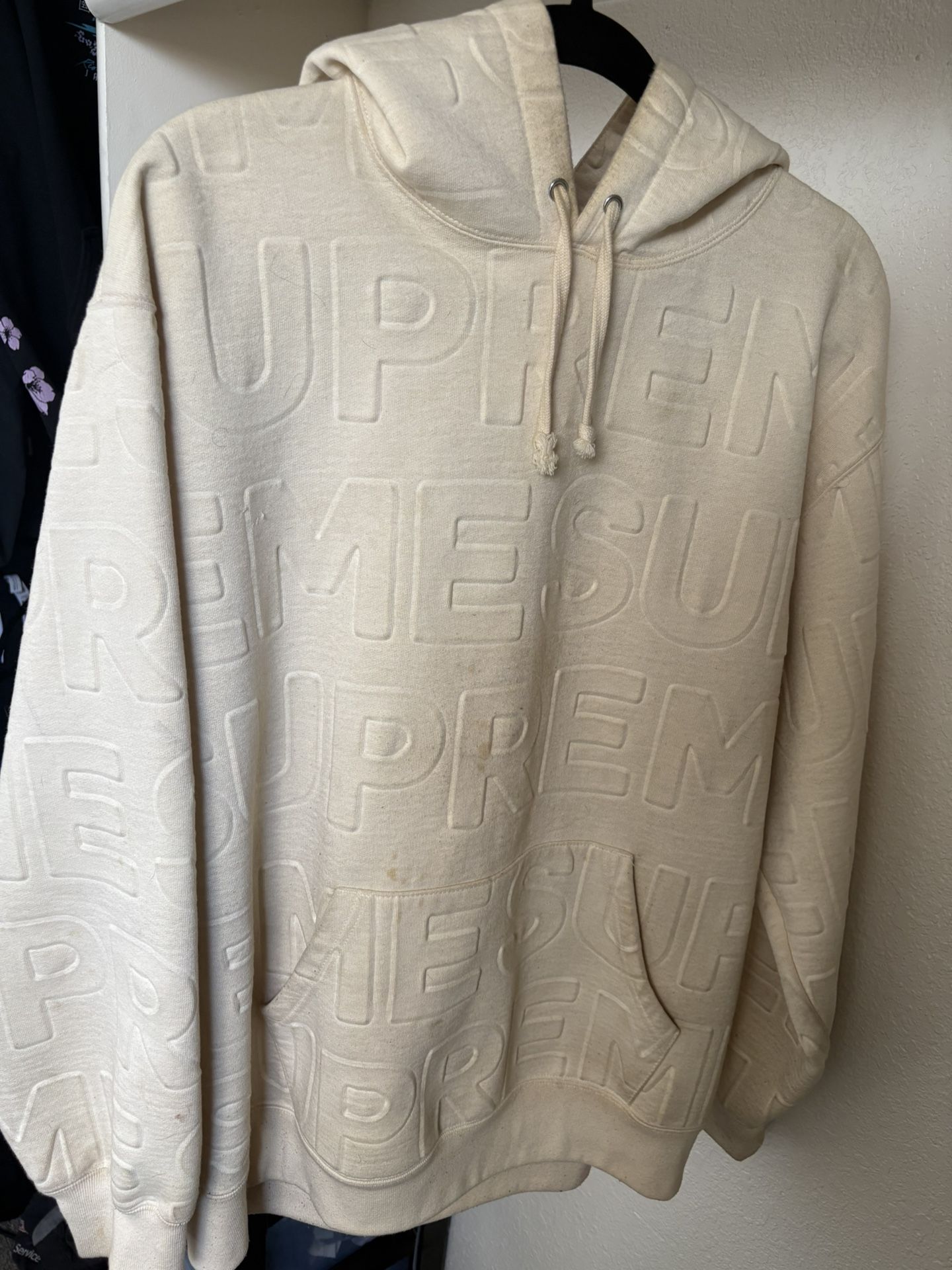 Supreme Embossed logo hoodie