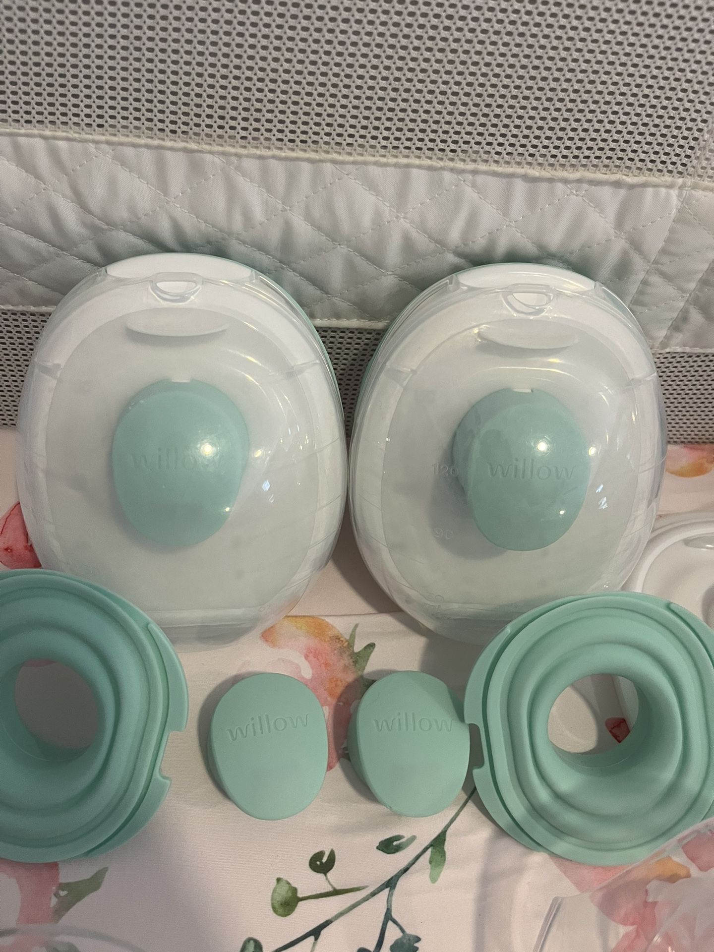 Willow Go Breast Pumps 