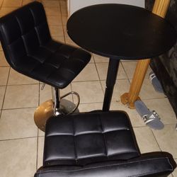 Bar Table And Chairs 