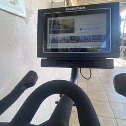 S15i Exercise Bike 