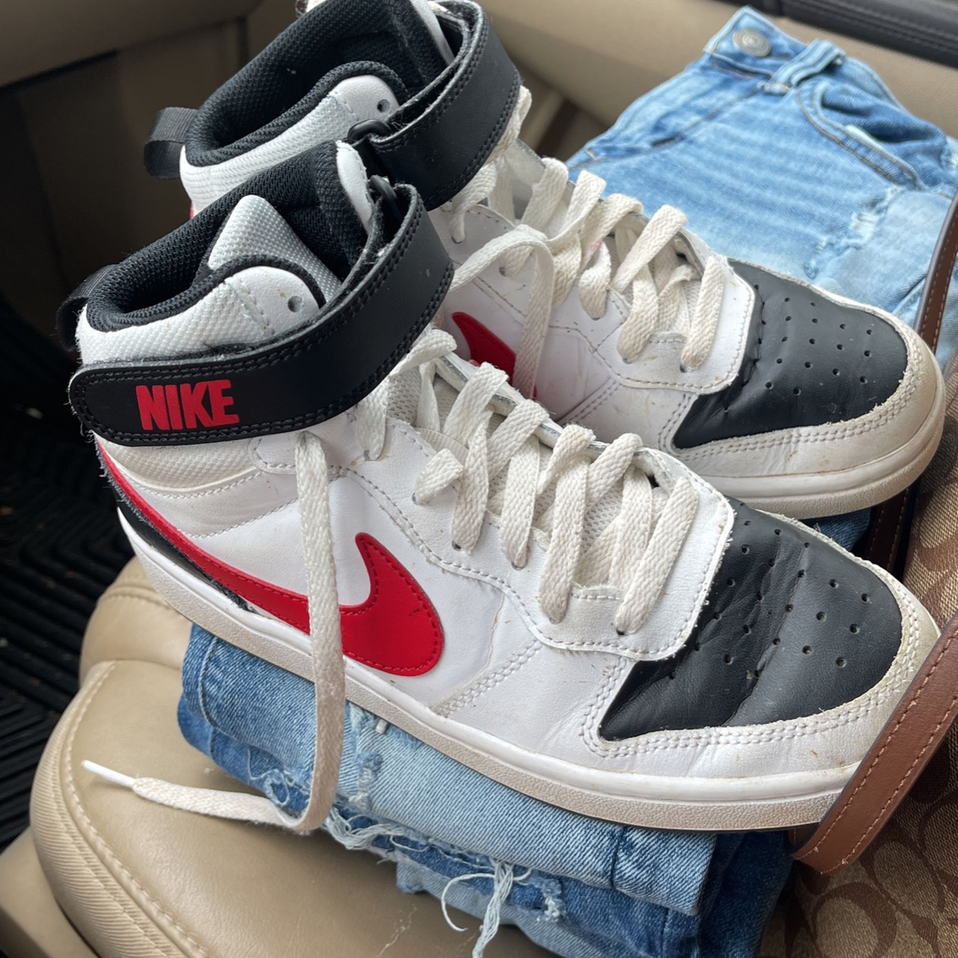 Nike Shoes 5Y