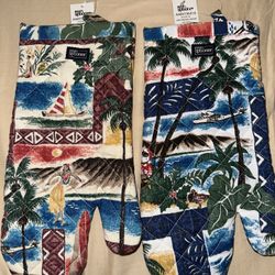 EXT RARE NWT Reyn Spooner HAWAII EXCL Christmas Print Oven Mitts Pot Holders
