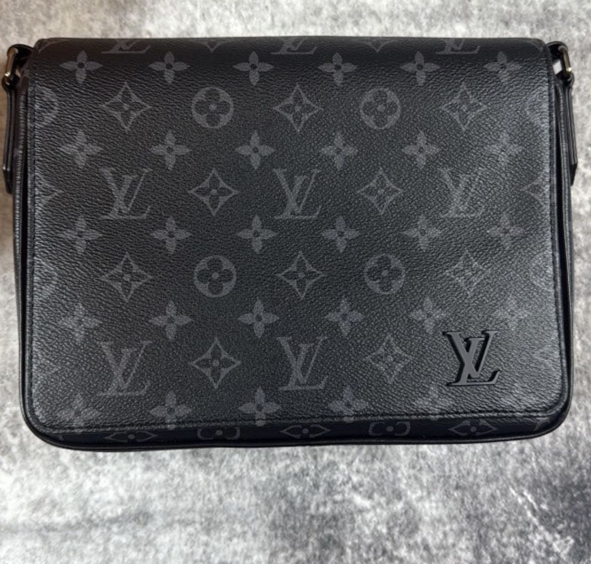 Messenger Bag LV