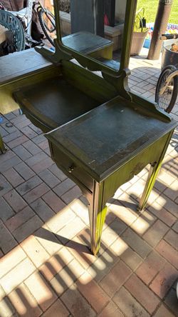 Old vintage vanity