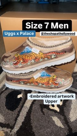 Uggs X Palace Embroidered Size 7 Men / 8.5 women’s