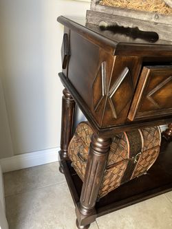 Entrance Table