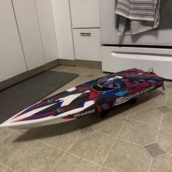 TRAXXAS SPARTAN RC BOAT