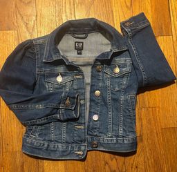 GAP jean jacket for girls size small fits ages 5-7