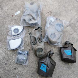 Vintage US Military 1 Quart Canteen And Czech Military Gasmasks 