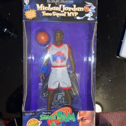 Vintage Michael Jordan from space jam tune squad 7 inch action figure if you like the movie space jam you get this Michael Jordan action figure now
