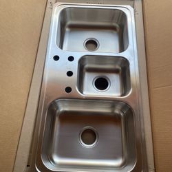 Elkay Celebrity Triple Bowl Drop-in Kitchen Sink CMR43220