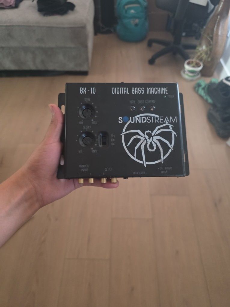 Digital Bass Machine