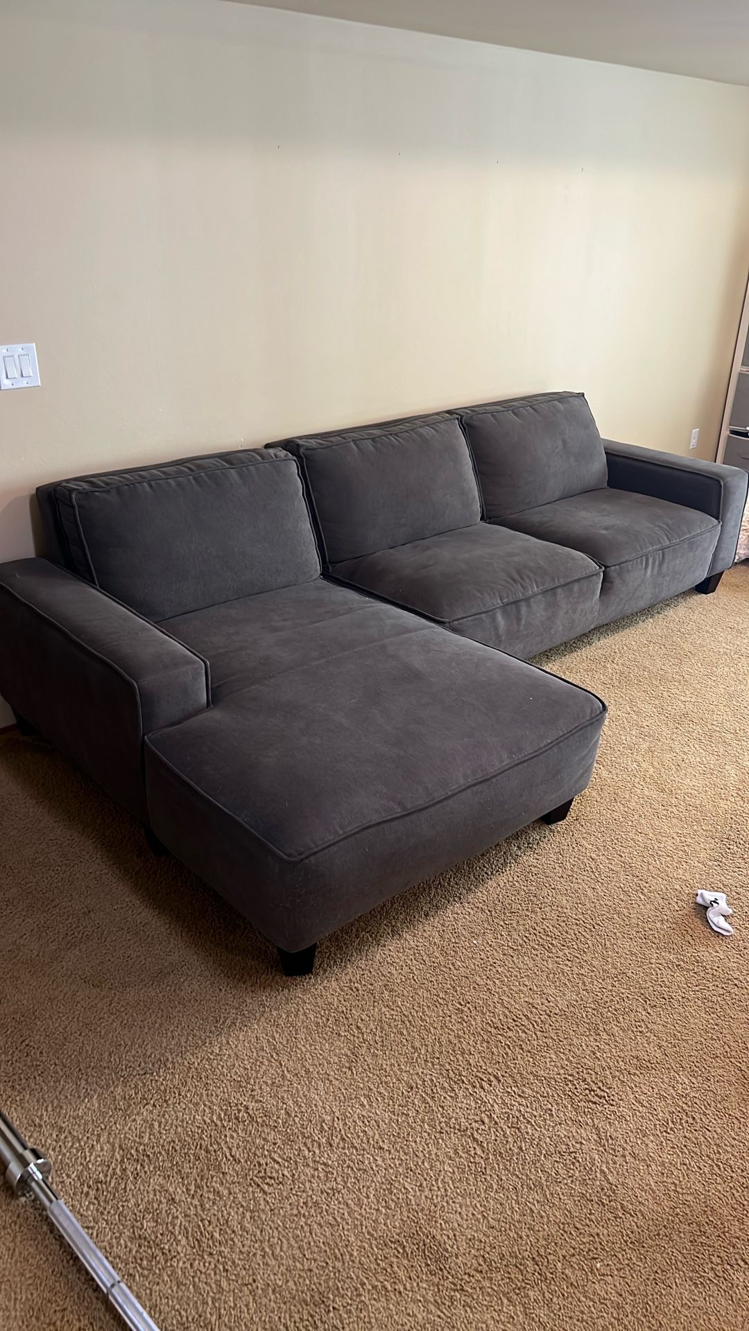 Grey couch With Chase Lounge *pending Pickup Wednesday *