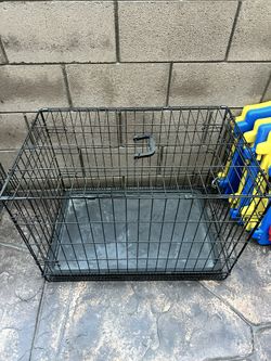 Pet Cage (30”L x 19”W x 21”H) with Pull-Out Tray