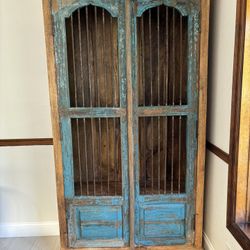 Armoire/ Cabinet