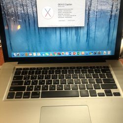 Apple MacBook Pro 17” Aluminum Unibody Laptop