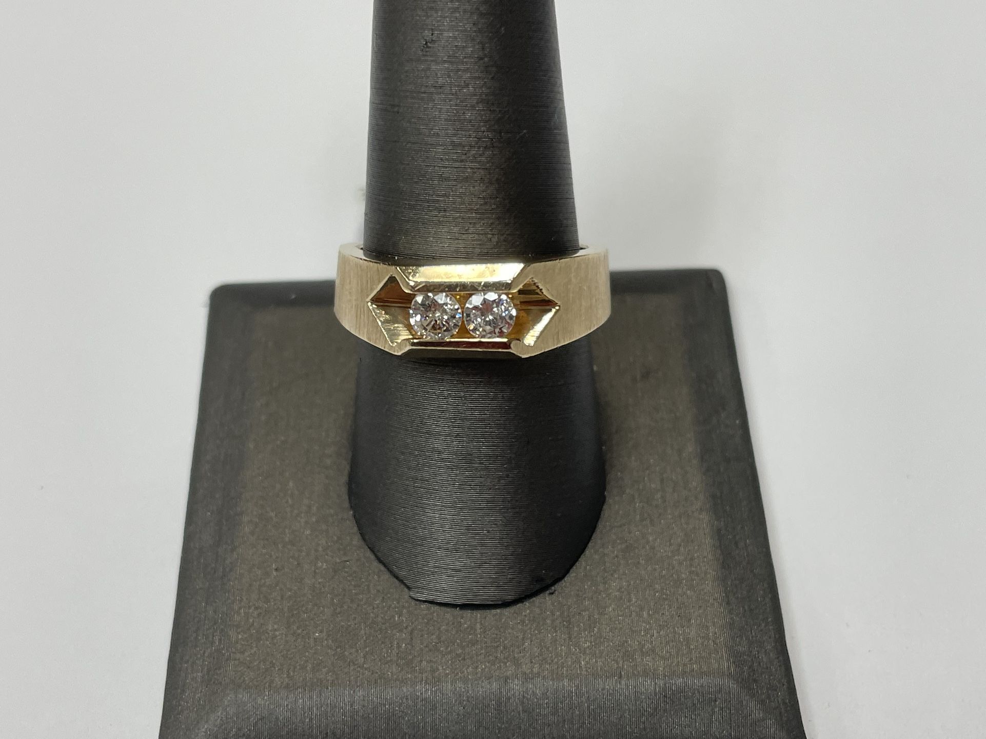 14k Gold Men’s Band W Diamonds Sz 10