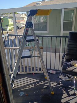 5.5 ft. Aluminum Dual Platform Ladder with Removable Project Bucket