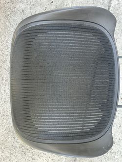 Used Herman Miller Size b Mesh