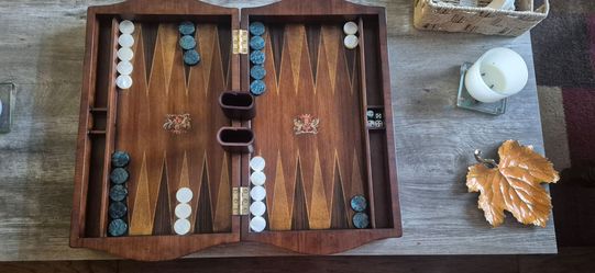 WOODEN BACKGAMMON SET