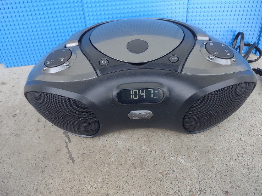 iLive Boombox Bluetooth Speaker with CD Player Radio Play Wirelessly IOS Android