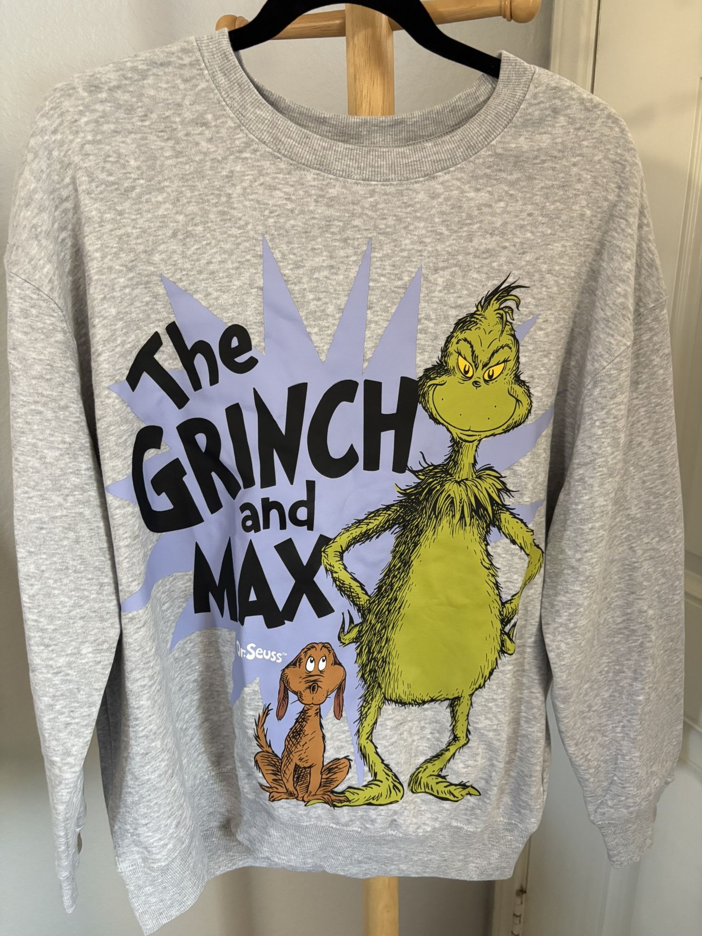 Women’s Dr. Seuss The Grinch  & Max Grey Sweatshirt Size Large - New!