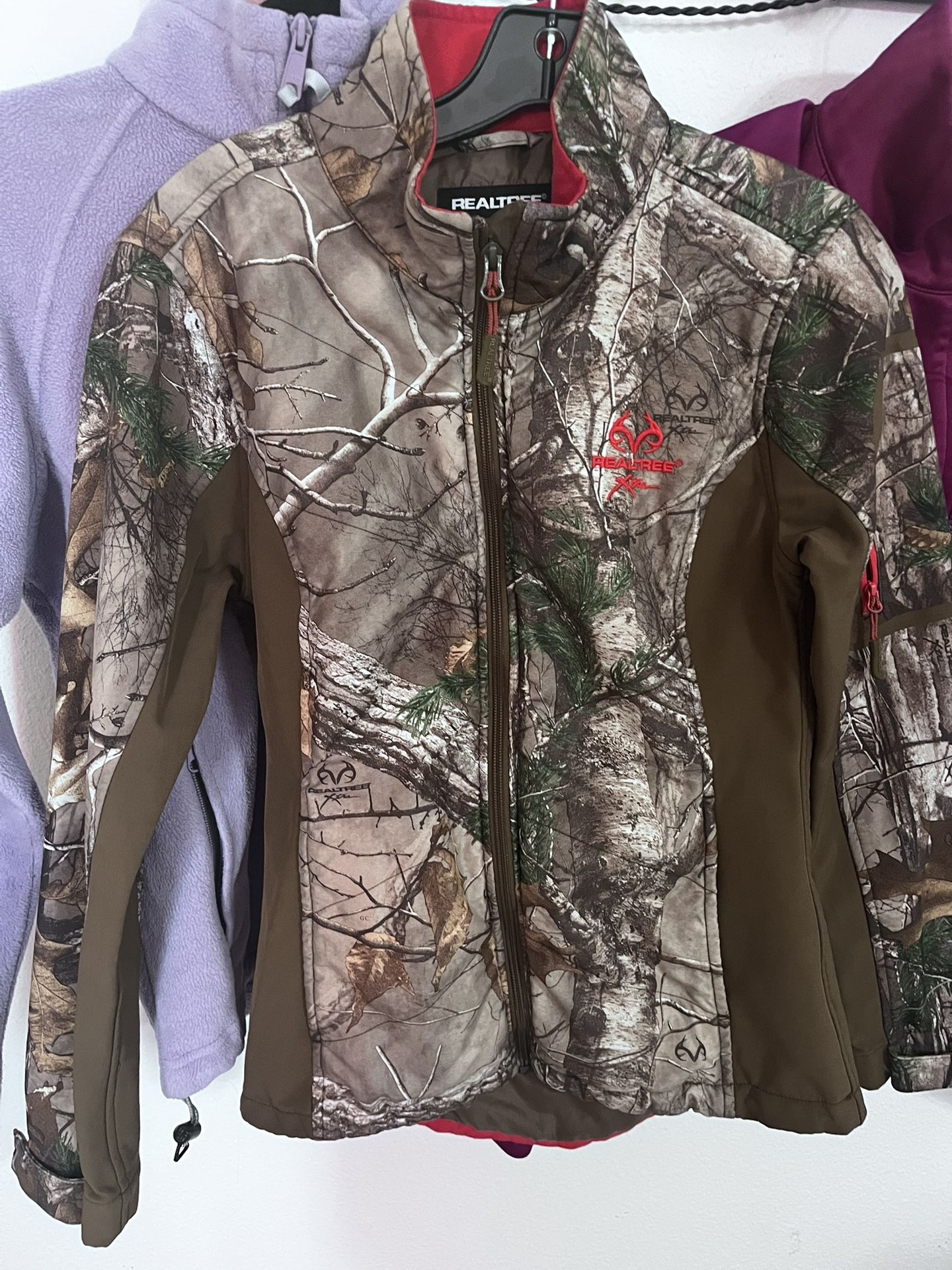 Women’s Zip Up Jacket(s)