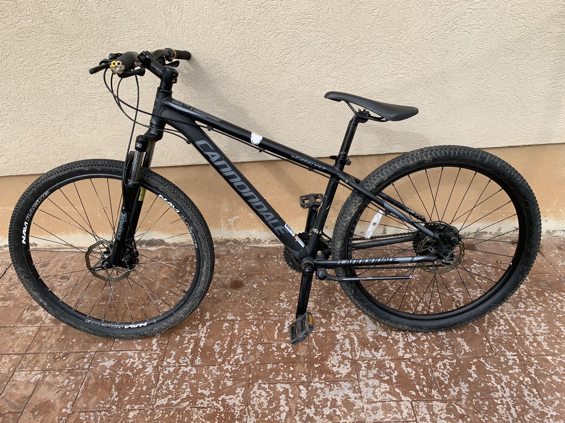 Cannondale catalyst mountain bike is