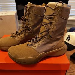 Nike SFB // Tactical Boots - 10.5M /// Military 