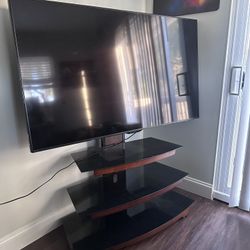 TV - 60” LCD Sharp Aquos
