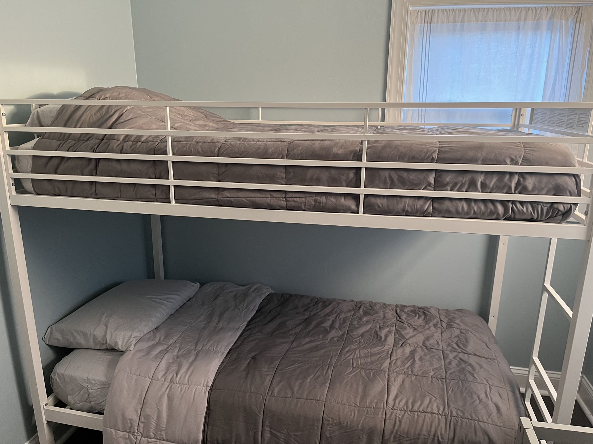 Bunk Bed w/ Mattresses