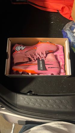 Superfly 10 Elite Size 8