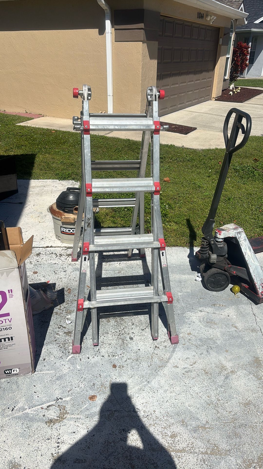 17 Feet’s Ladder