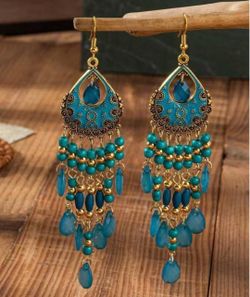 New Fashion Modern Earrings