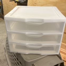 Sterline 3 Drawer Plastic Bin 14 X 13 X 11