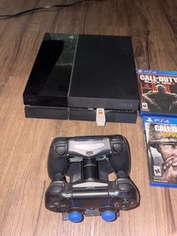 Sony PS4 Console Bundle with 2 Controllers and Games