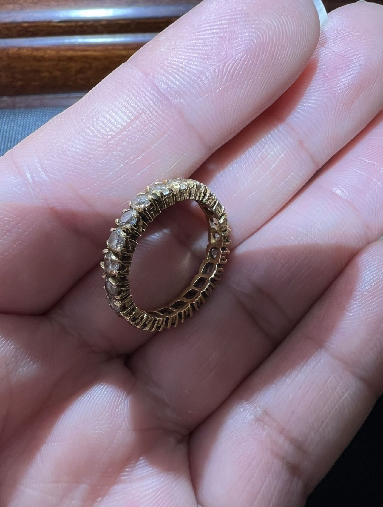 BEAUTIFUL PURE 18K YELLOW GOLD RING CZ DIAMONDS