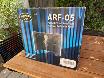 Portable vocal booth
